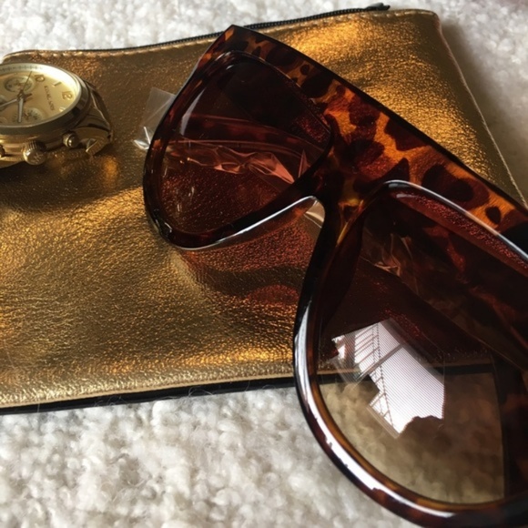 "LAST ONE" Leopard Oversized Sunglasses - Picture 2 of 2